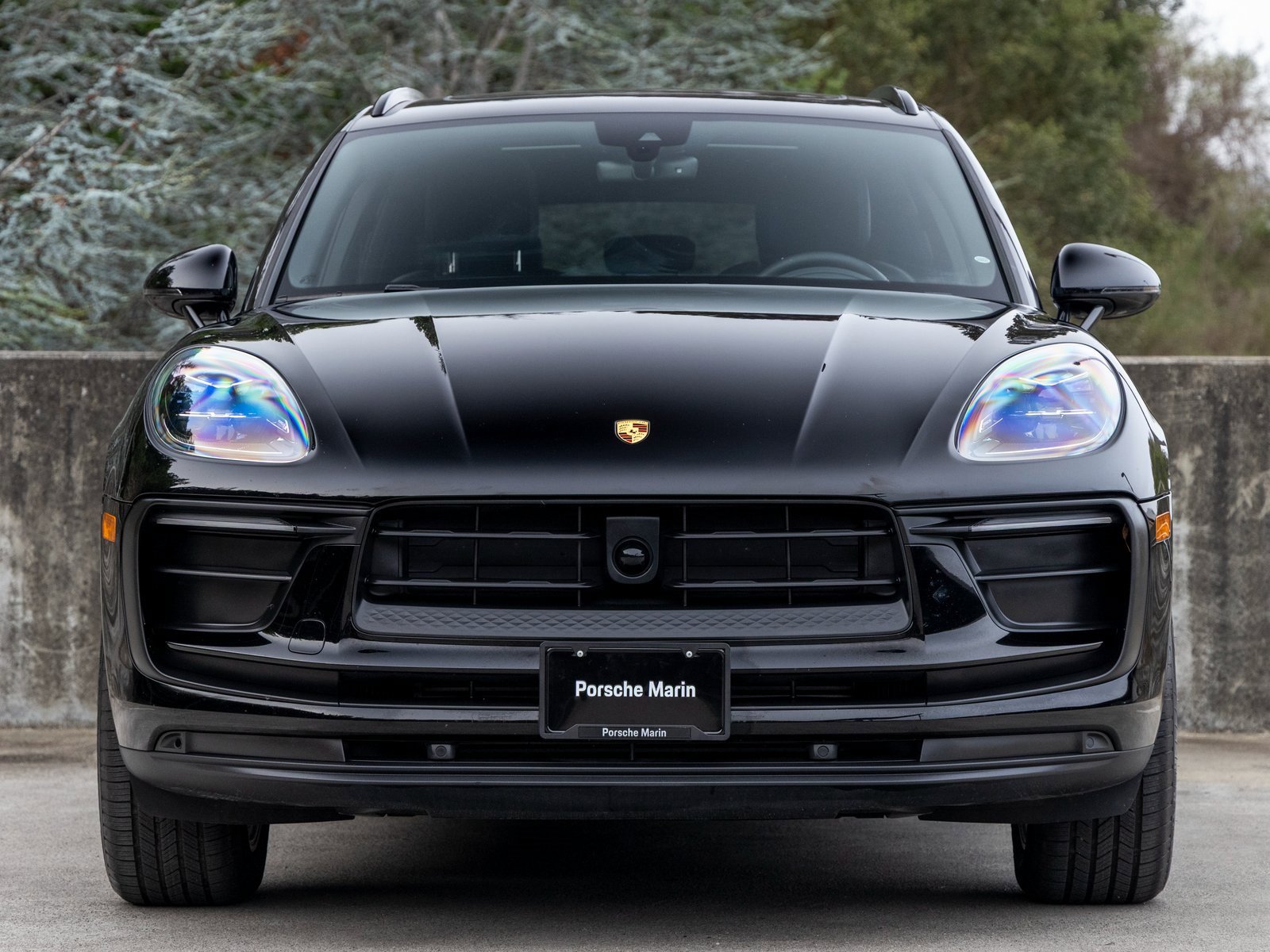 Certified 2025 Porsche Macan image 8