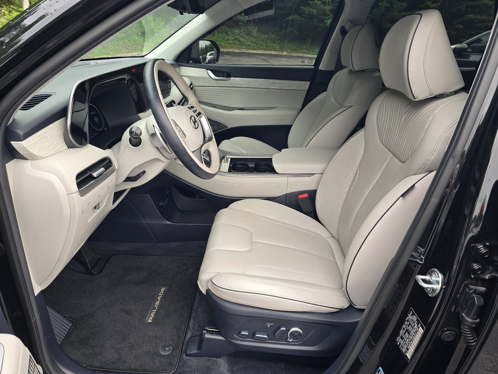 Used 2025 Hyundai Palisade Calligraphy AWD/4WD image 12