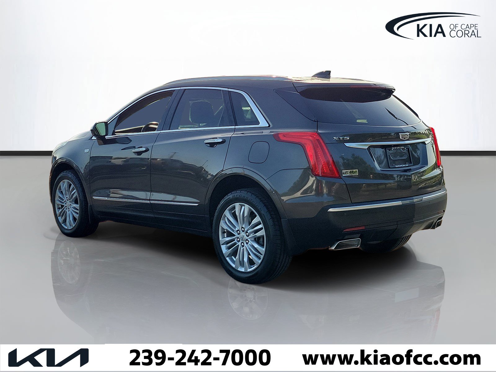 Used 2019 Cadillac XT5 Premium Luxury FWD image 4