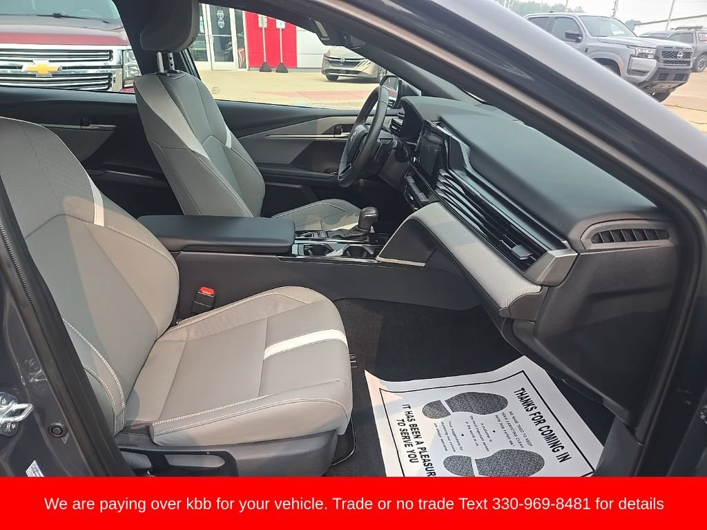 Used 2025 Toyota Camry SE AWD/4WD image 24
