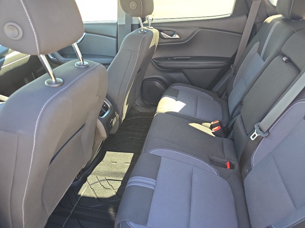 Used 2024 Chevrolet Blazer LT w/ Convenience Package FWD image 9