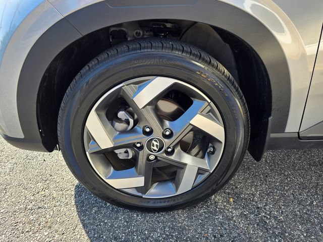 Used 2025 Hyundai Venue SEL FWD image 28