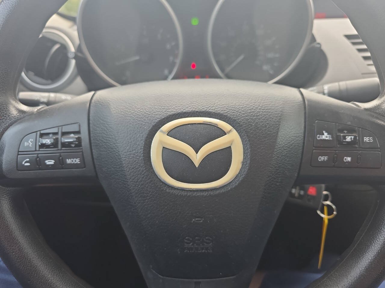 Used 2011 MAZDA MAZDA3 i Touring FWD image 15