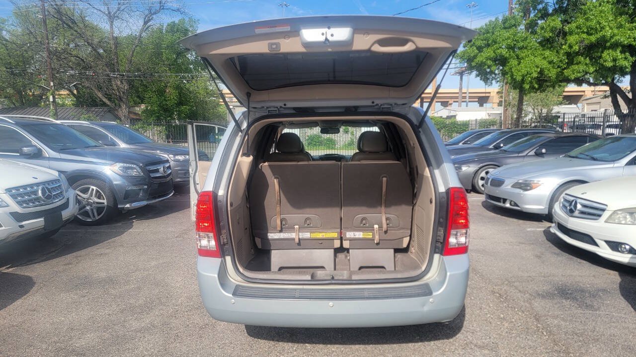 Used 2012 Kia Sedona EX w/ Luxury Pkg FWD image 29