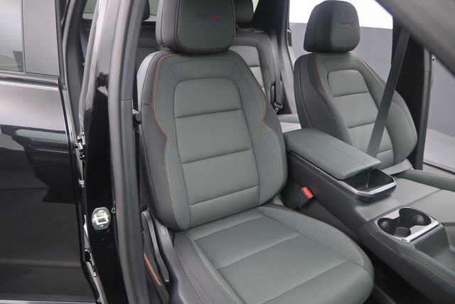 New 2026 GMC Terrain AT4 w/ LPO, Black Badging Package AWD/4WD image 19