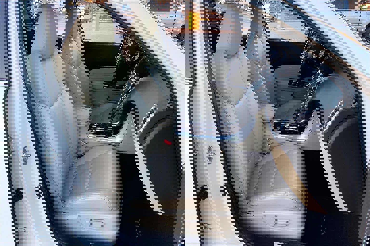 Used 2018 Acura TLX w/ Technology Package image 9