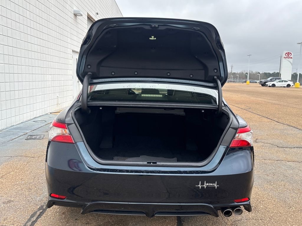 Used 2018 Toyota Camry SE image 28