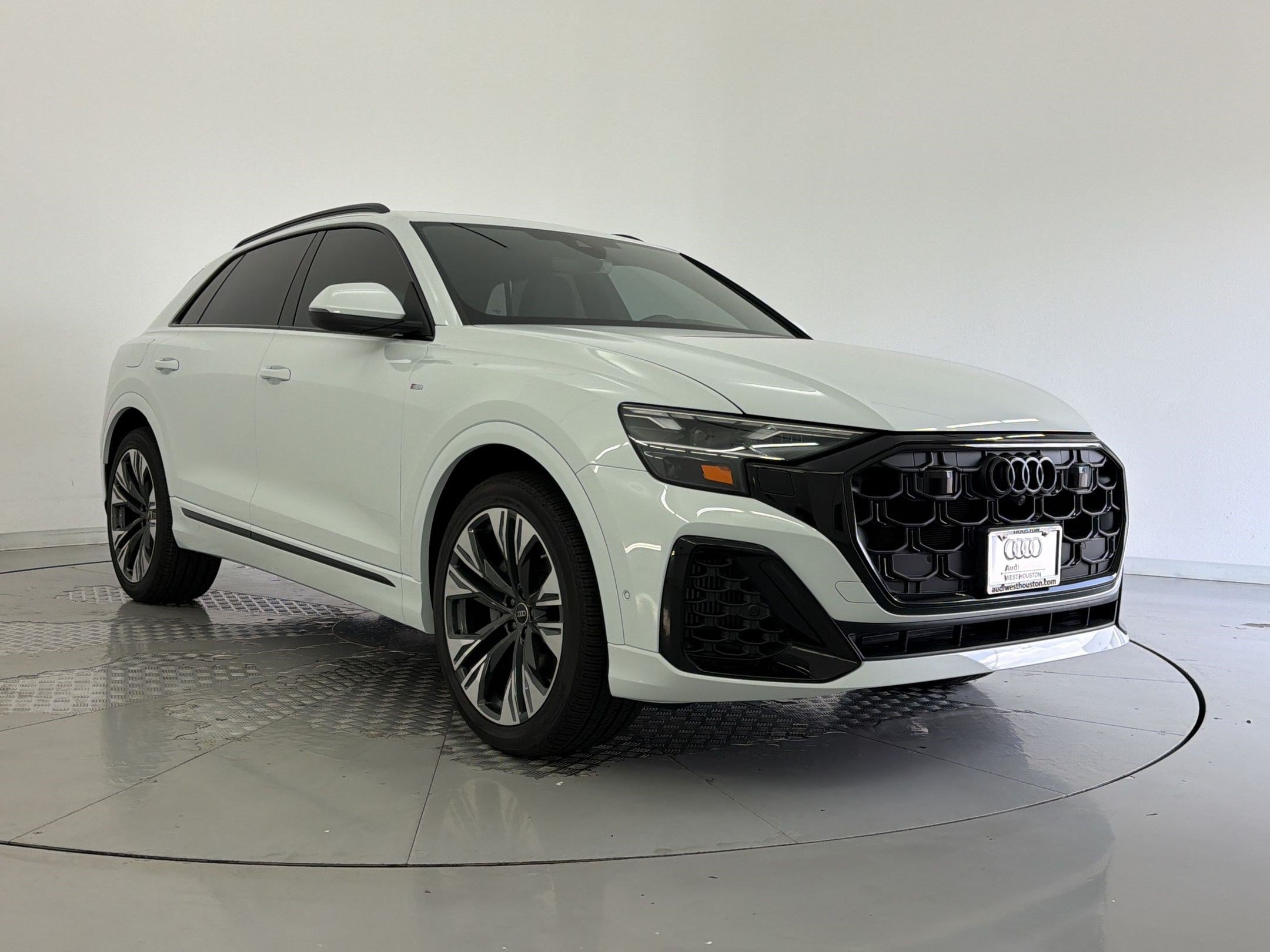 New 2026 Audi Q8 Premium Plus AWD/4WD image 7