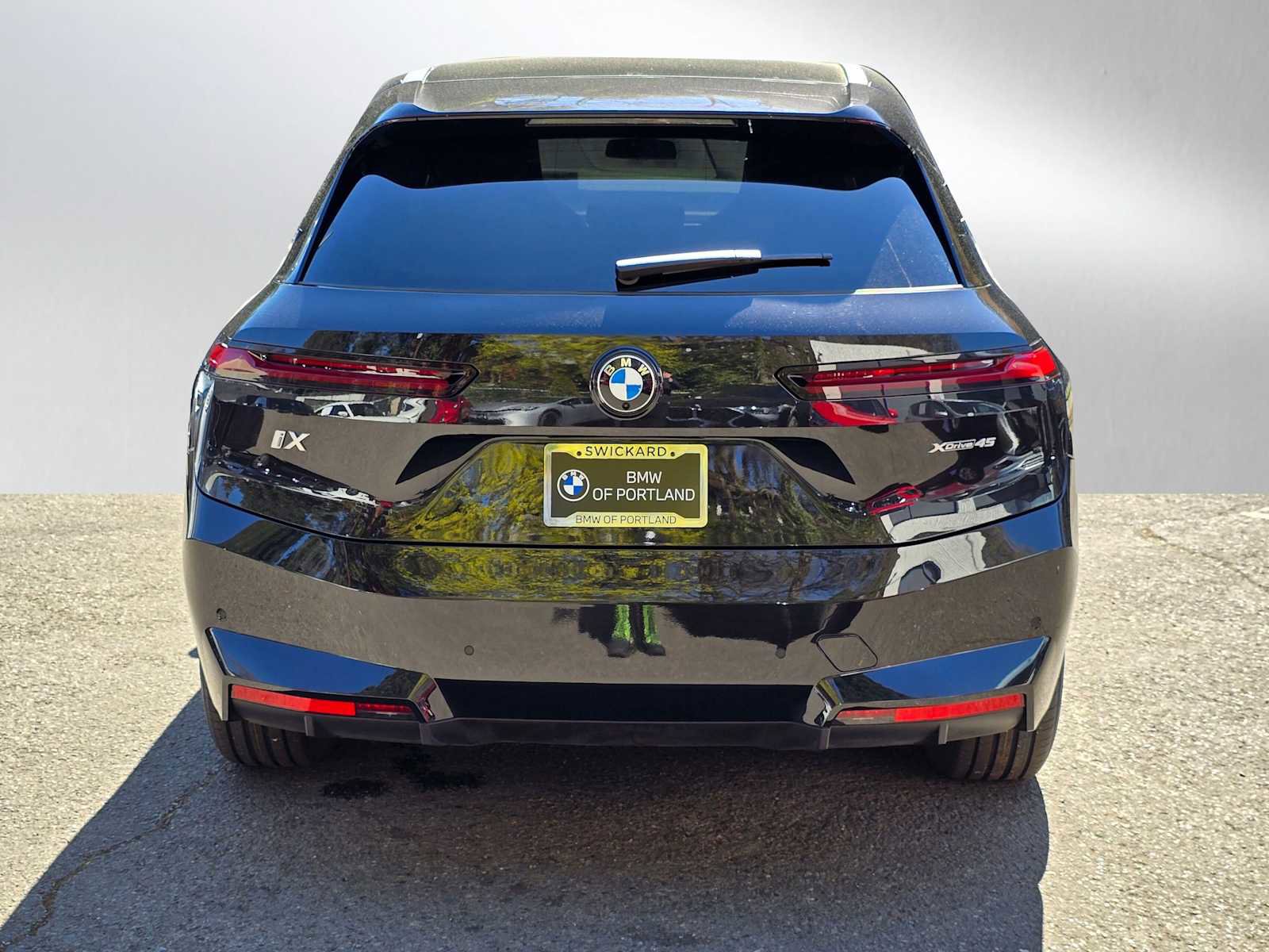 Used 2026 BMW iX xDrive45 image 4