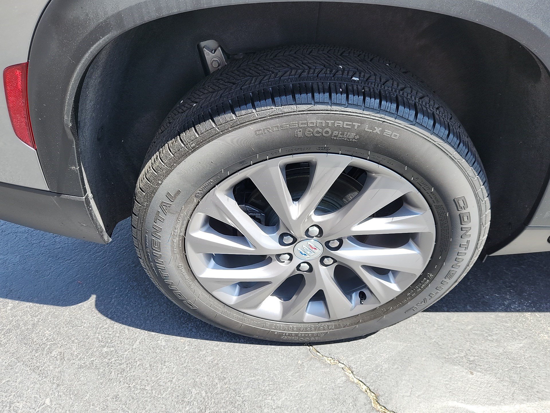 Used 2026 Buick Enclave Preferred AWD/4WD image 30