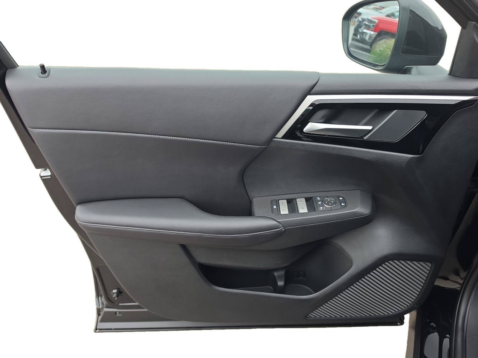 New 2026 Nissan Rogue SL AWD/4WD image 9