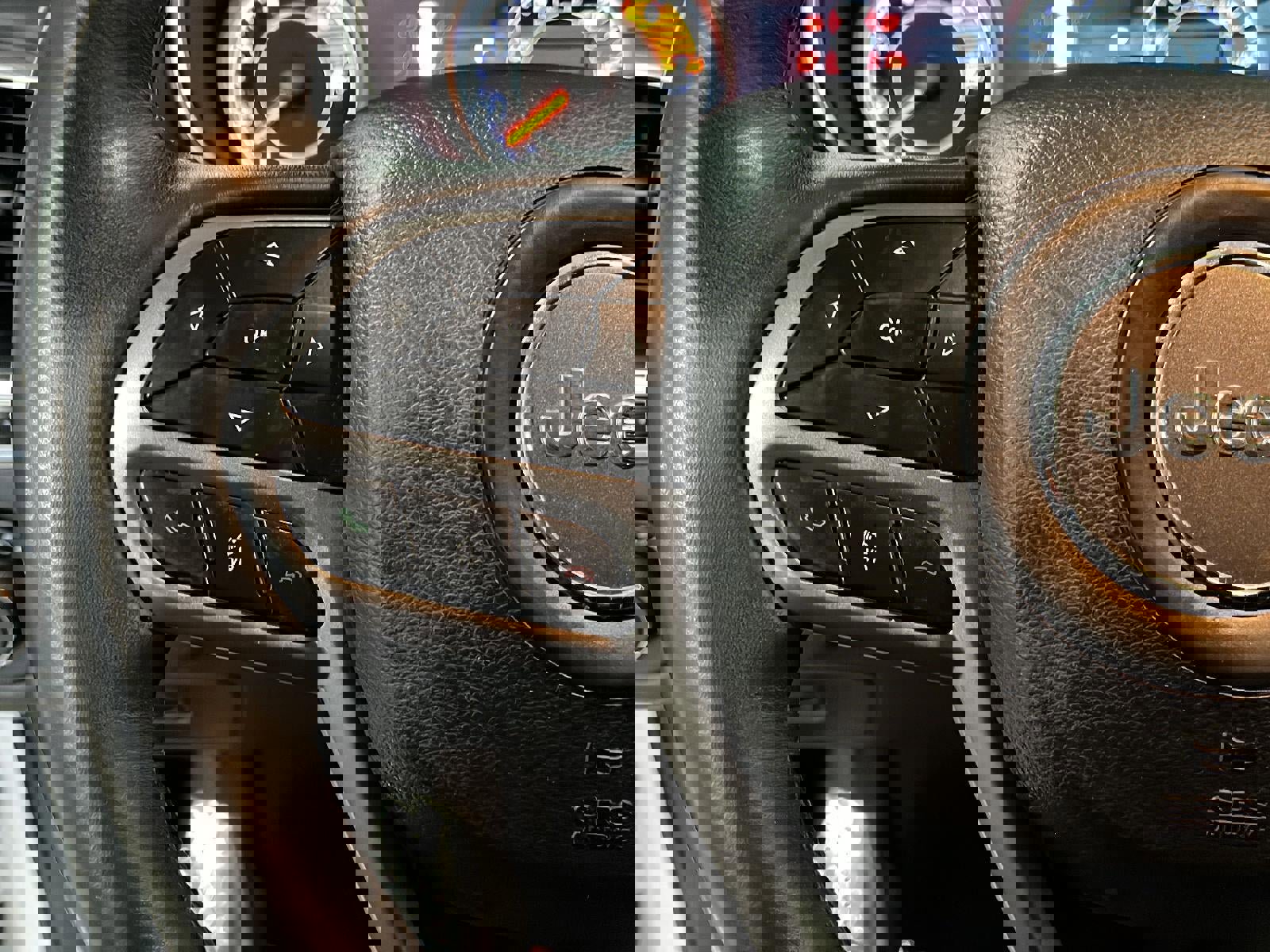 Used 2019 Jeep Cherokee Limited image 19