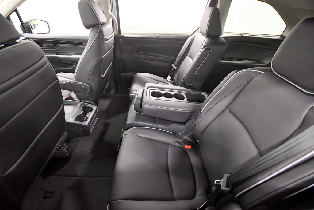 New 2026 Honda Odyssey Touring image 14