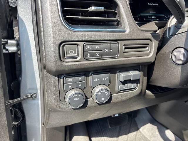 Used 2024 Chevrolet Tahoe RST w/ Luxury Package AWD/4WD image 17
