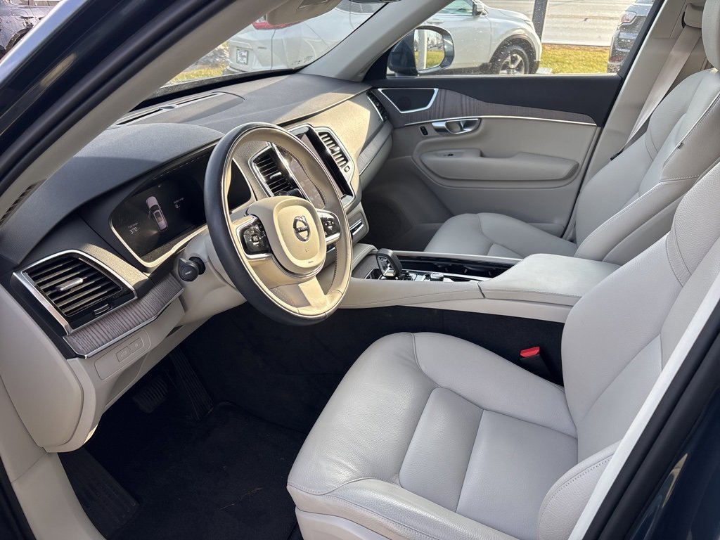 Certified 2024 Volvo XC90 T8 Plus w/ Protection Package Premier image 7