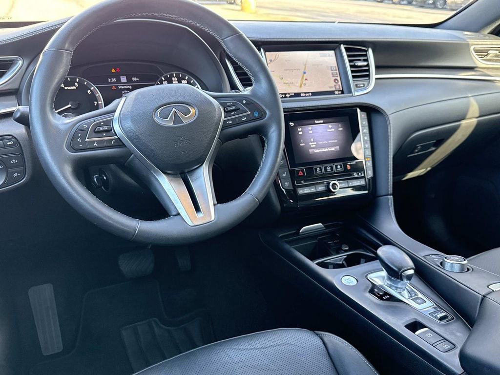 Certified 2023 INFINITI QX55 Essential image 2