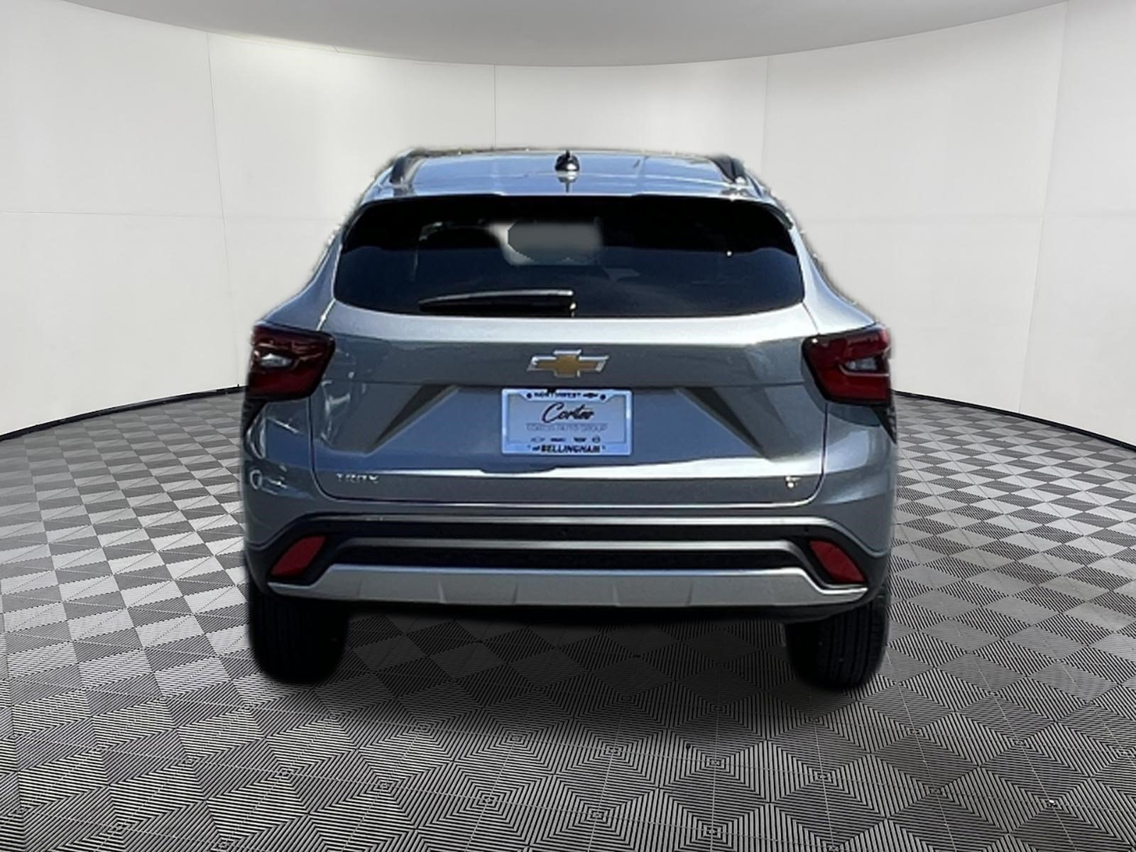 New 2026 Chevrolet Trax LT w/ Driver Confidence Package FWD image 5