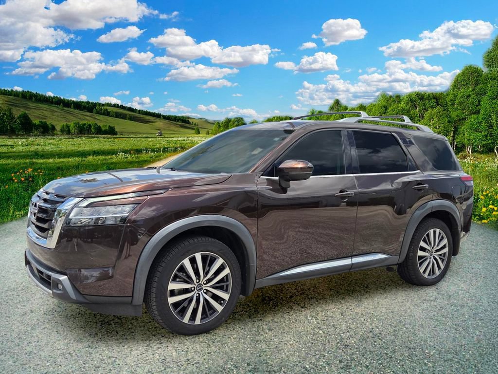 Used 2022 Nissan Pathfinder Platinum w/ Cargo Package AWD/4WD image 2