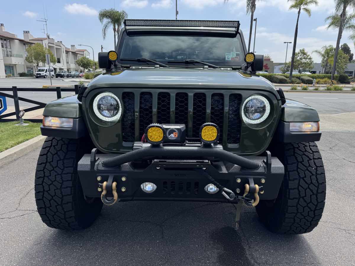 Used 2023 Jeep Gladiator Sport AWD/4WD image 12