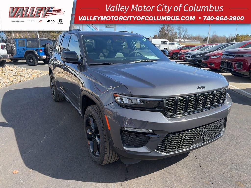 Used 2024 Jeep Grand Cherokee Limited w/ Black Appearance Package