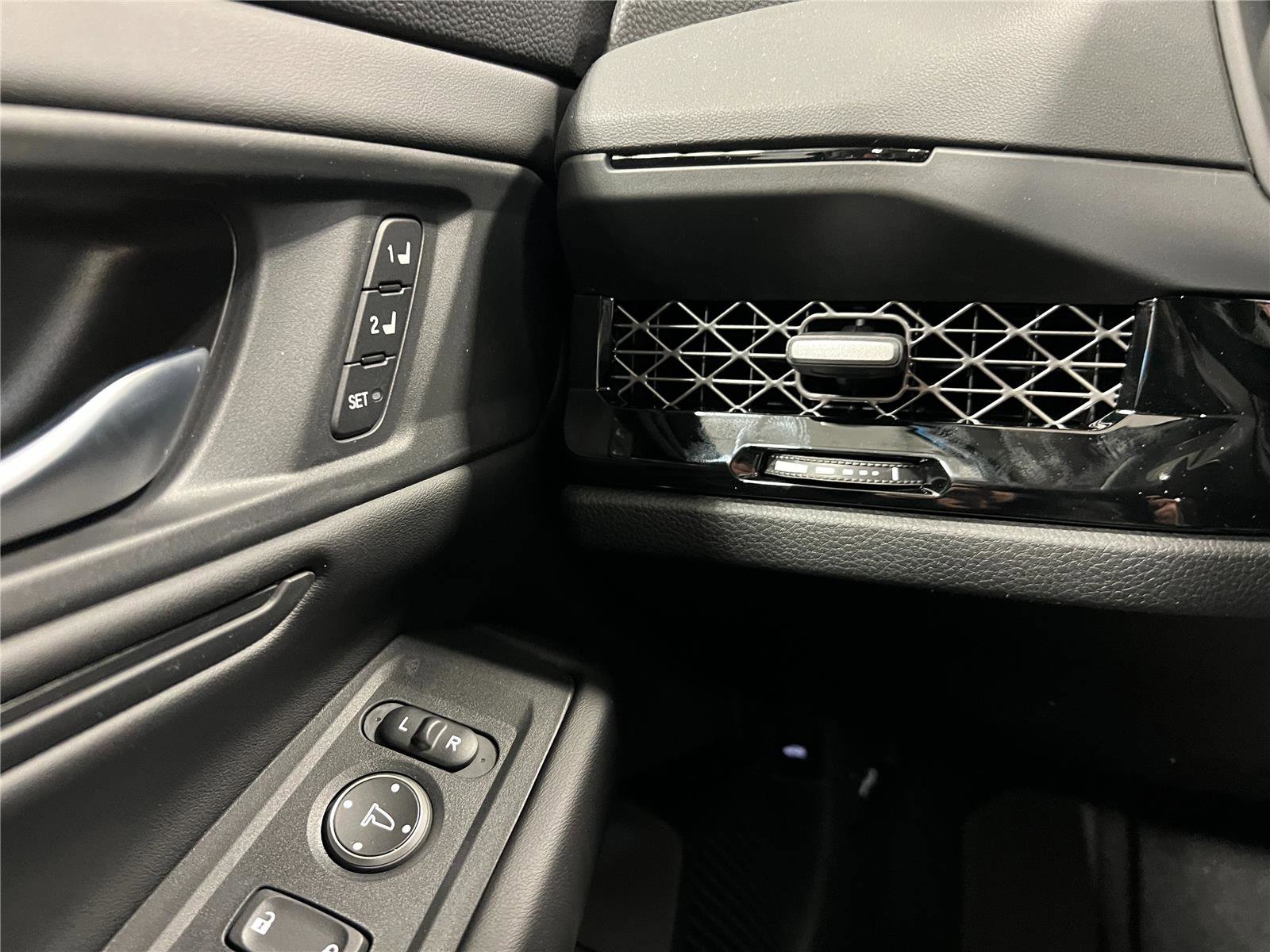 New 2025 Honda Accord EX-L image 18