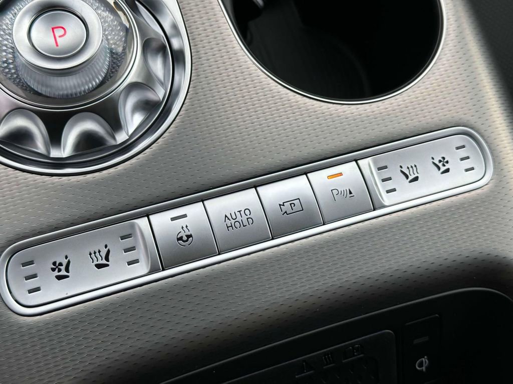 New 2024 Genesis GV60 Performance image 32