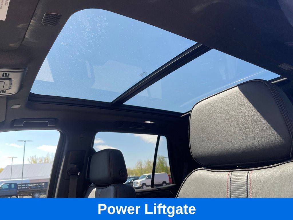 Used 2022 Chevrolet Tahoe RST w/ Luxury Package AWD/4WD image 22