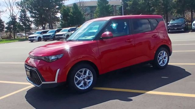 Certified 2025 Kia Soul LX w/ LX Technology Package FWD image 7