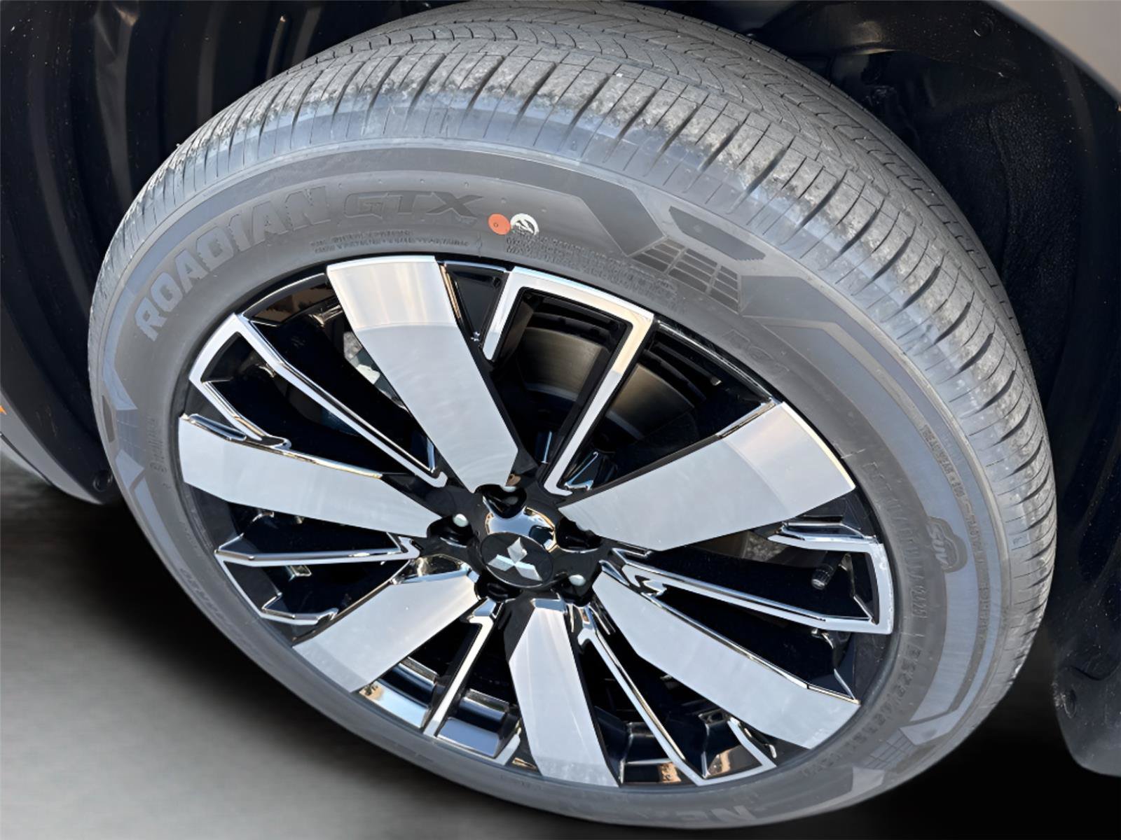 New 2026 Mitsubishi Outlander SE FWD image 11