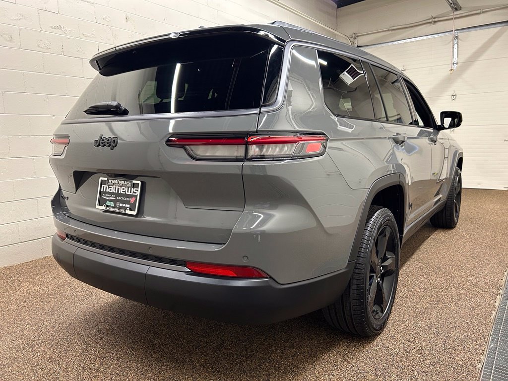 New 2027 Jeep Grand Cherokee L Limited AWD/4WD image 2