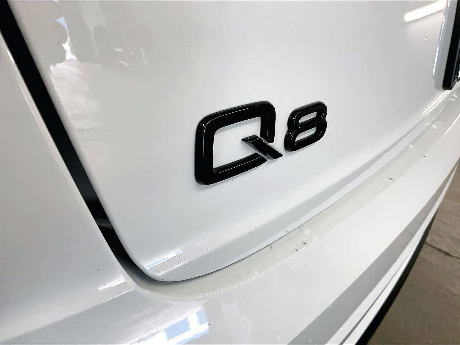 Used 2022 Audi Q8 Prestige AWD/4WD image 11
