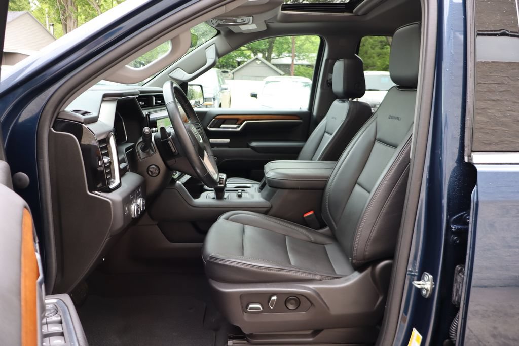 Used 2023 GMC Sierra 1500 Denali w/ Technology Package AWD/4WD image 24
