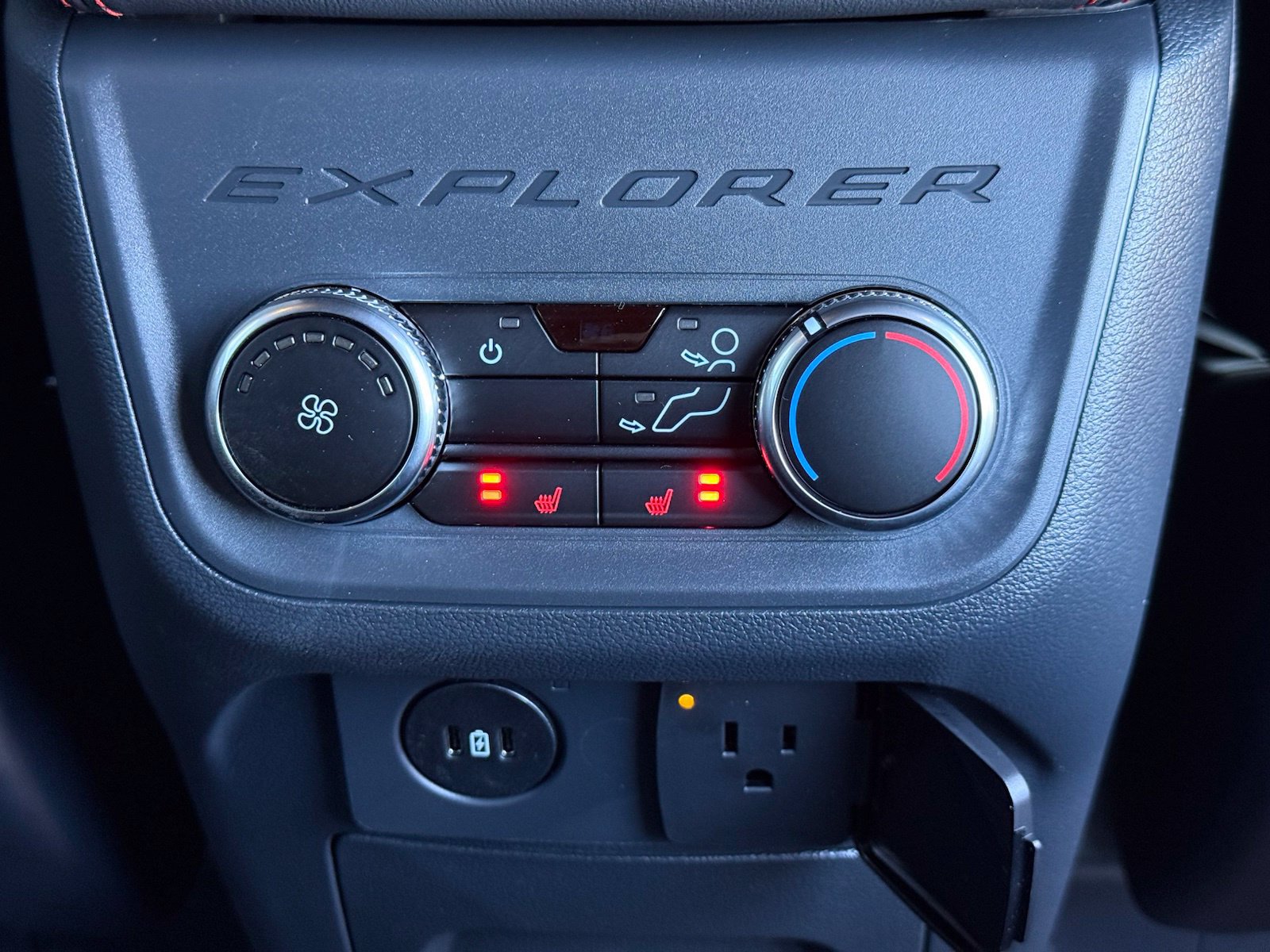 New 2027 Ford Explorer ST-Line w/ Premium Package AWD/4WD image 21