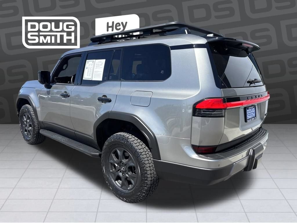 Used 2025 Lexus GX 550 w/ Accessory Package (CT) AWD/4WD image 3