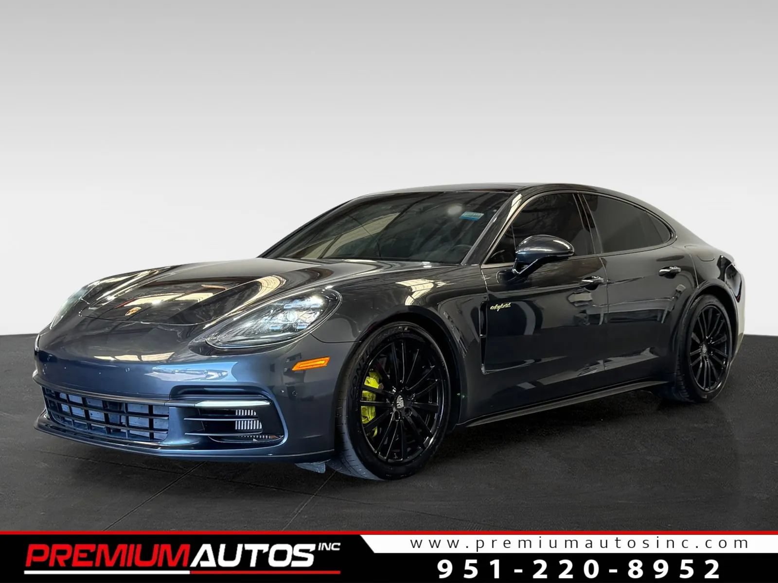 Used 2019 Porsche Panamera 4 AWD/4WD image 1
