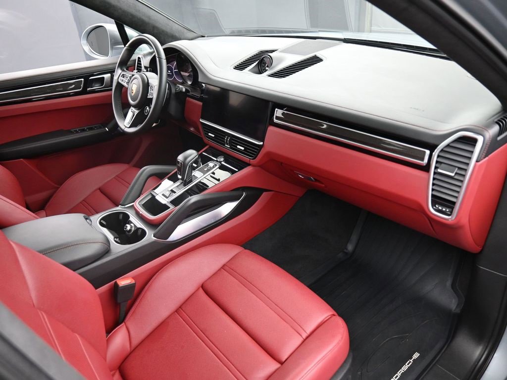 Certified 2022 Porsche Cayenne Turbo image 32