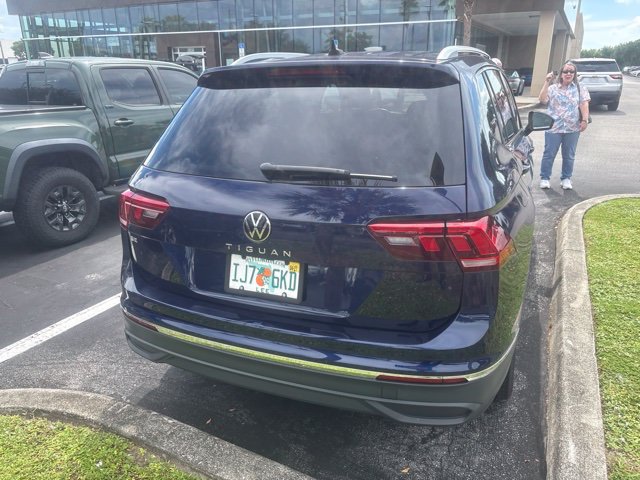 Used 2023 Volkswagen Tiguan SE FWD image 5