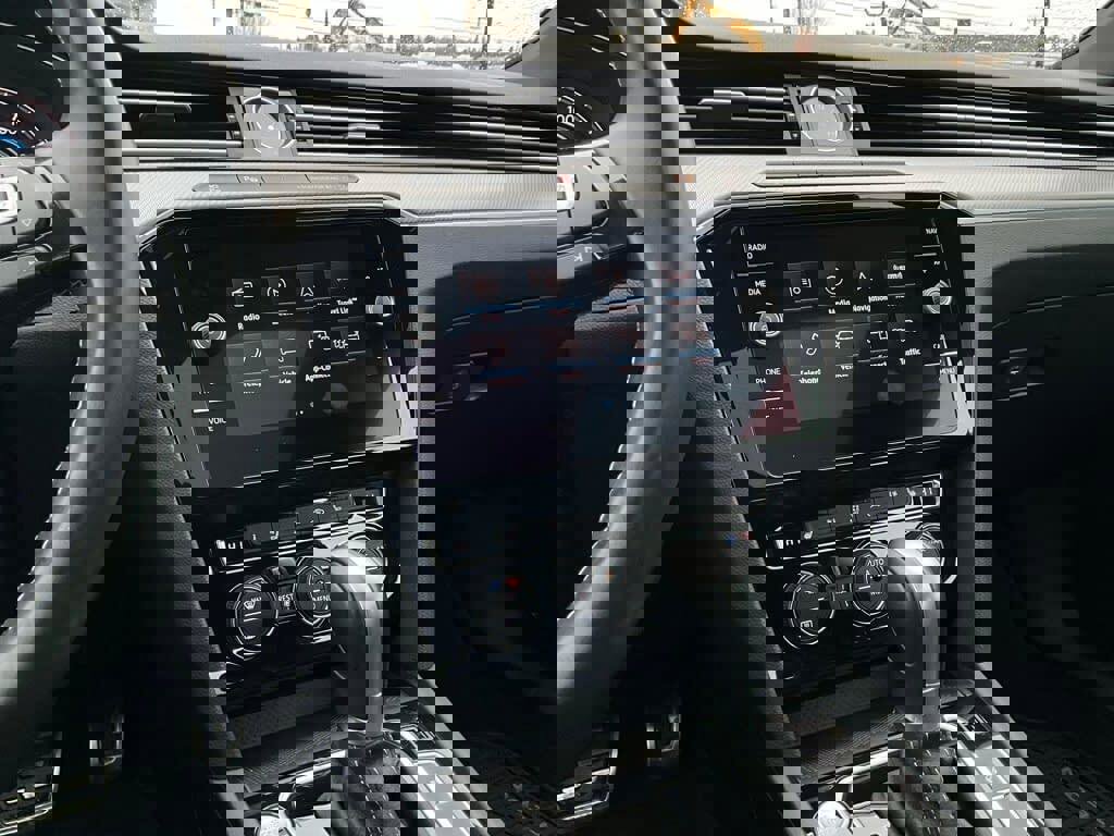 Used 2019 Volkswagen Arteon SEL Premium image 16