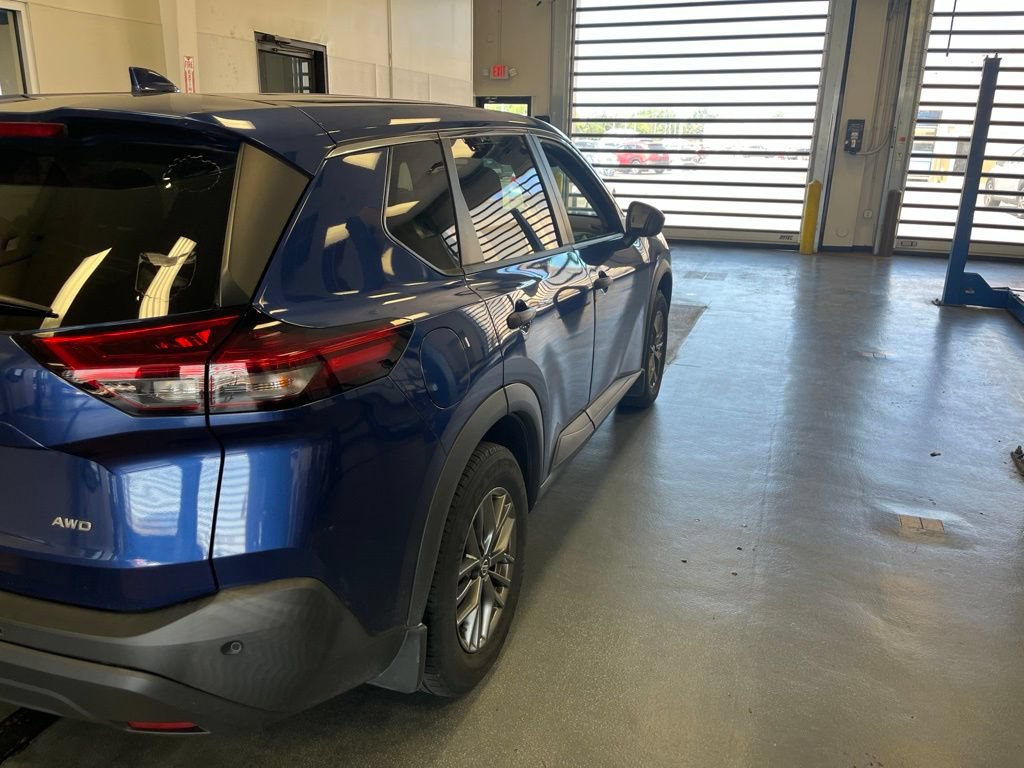Used 2021 Nissan Rogue S AWD/4WD image 10