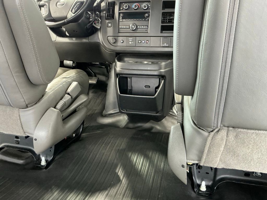 Used 2023 GMC Savana 2500 Extended w/ Driver Convenience Package image 19