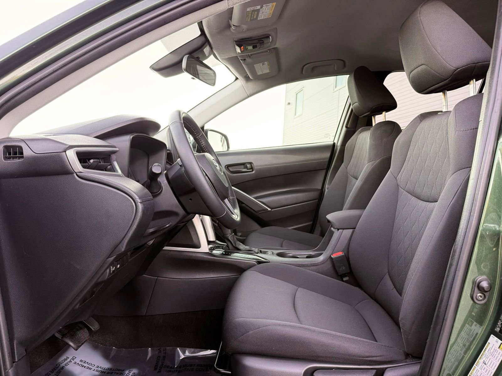 Used 2022 Toyota Corolla Cross LE FWD image 18