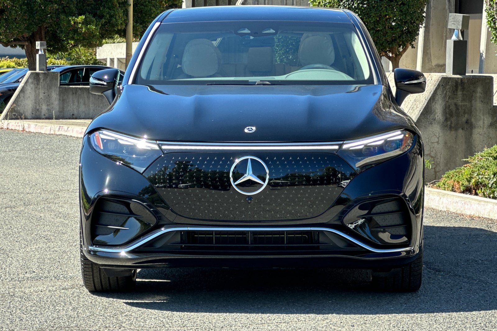 New 2026 Mercedes-Benz EQS 400 4MATIC SUV image 5