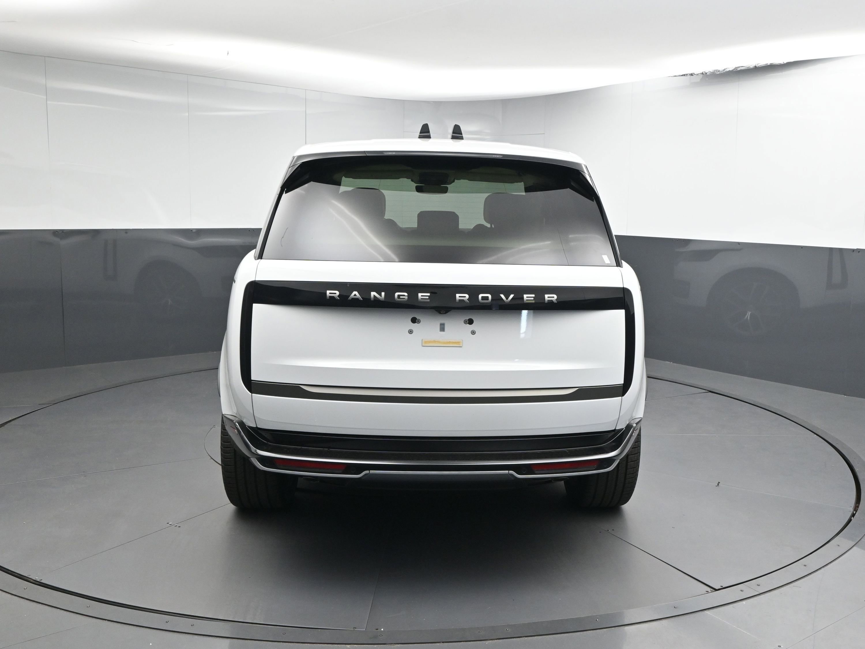 New 2025 Land Rover Range Rover SE image 20