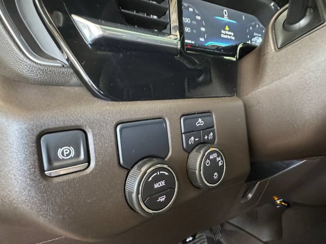 Used 2024 Chevrolet Silverado 1500 LT w/ Texas Edition Plus RWD image 6
