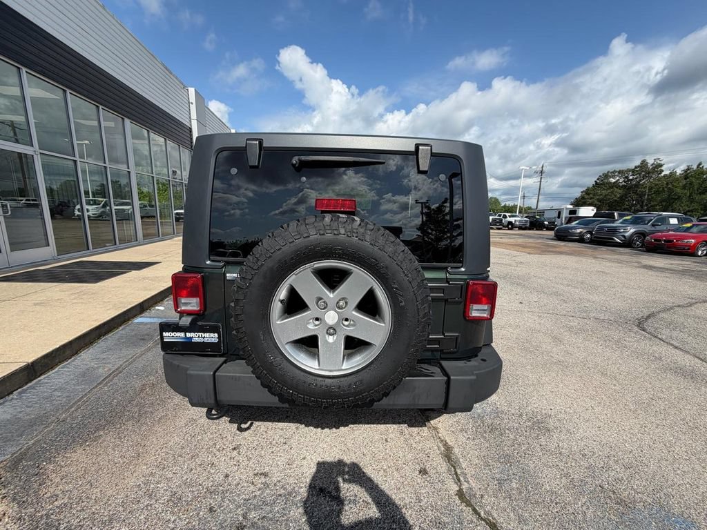 Used 2012 Jeep Wrangler Rubicon w/ Dual Top Group AWD/4WD image 7