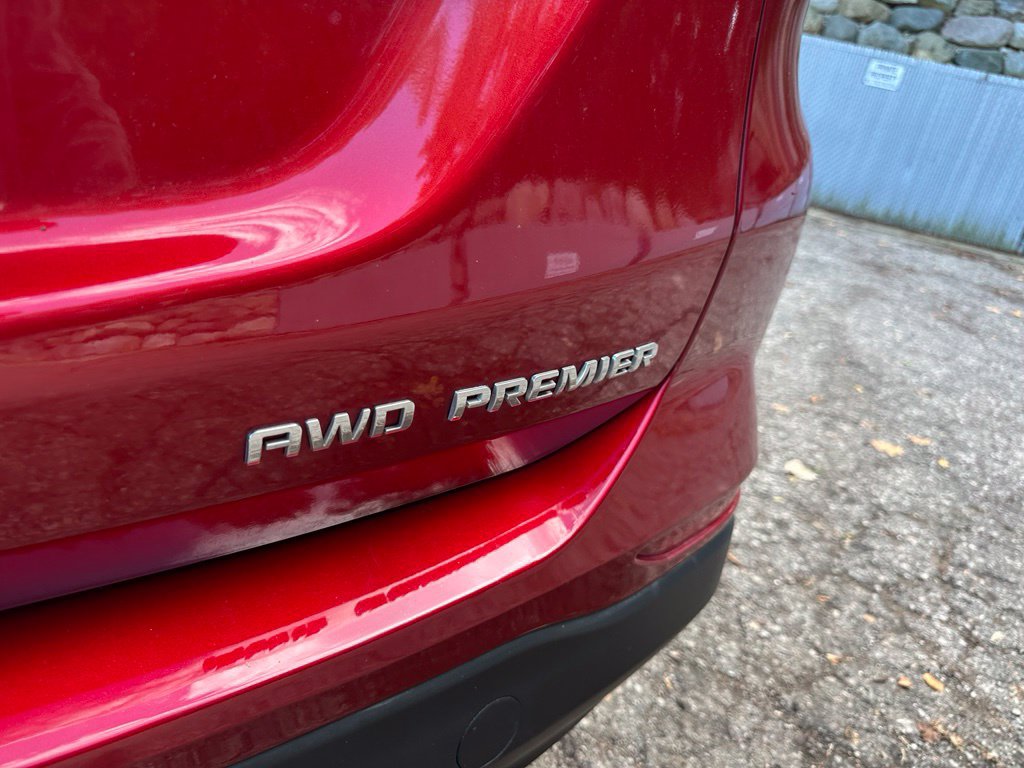 Used 2024 Chevrolet Equinox Premier w/ LPO, Floor Liner Package AWD/4WD image 25