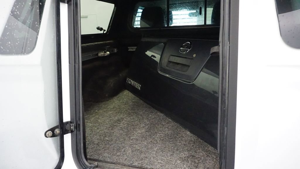 Used 2012 Nissan Frontier SL w/ Moonroof Pkg image 15