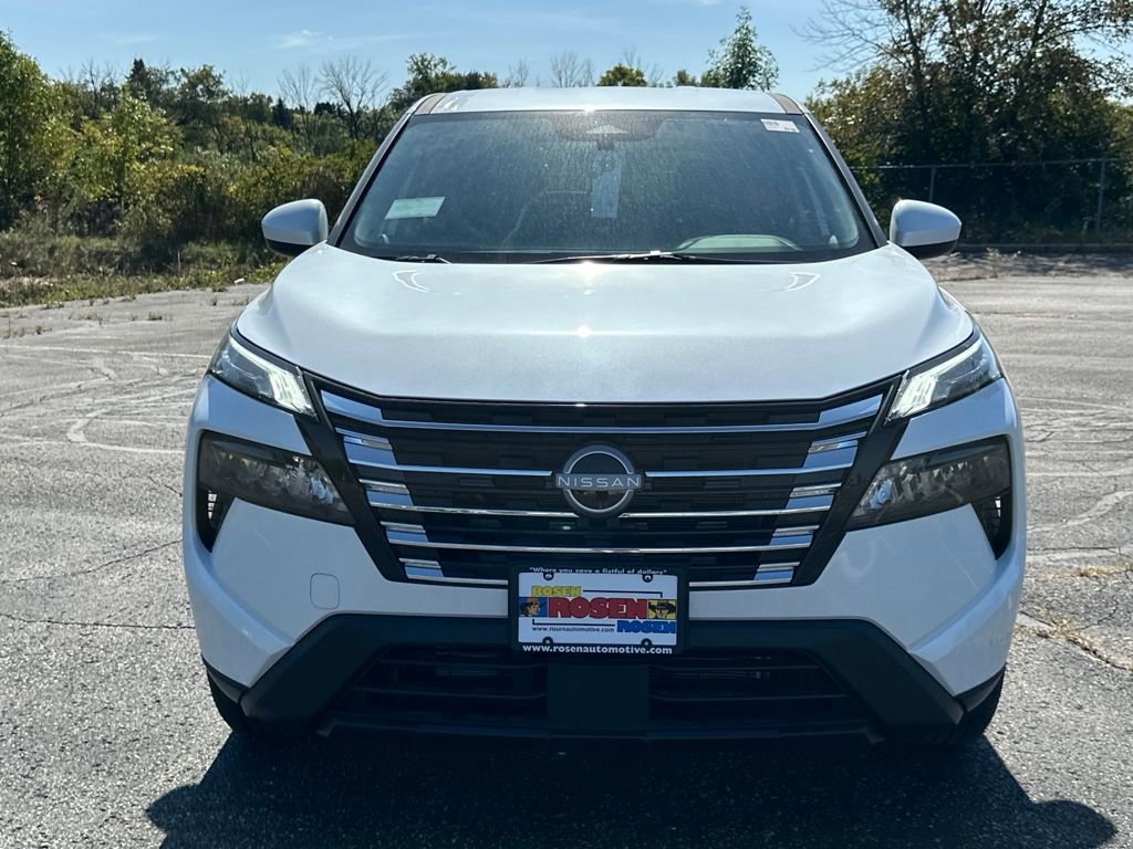 New 2026 Nissan Rogue SV image 8