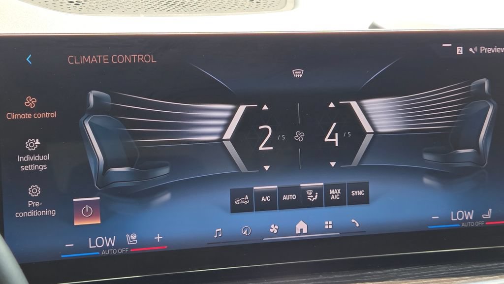 Used 2024 BMW X5 xDrive40i w/ M Sport Package AWD/4WD image 24