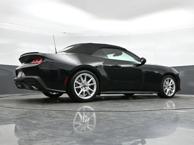 Used 2025 Ford Mustang GT Premium RWD image 34
